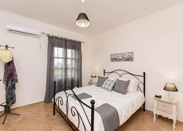 Naxian Bliss Apartman