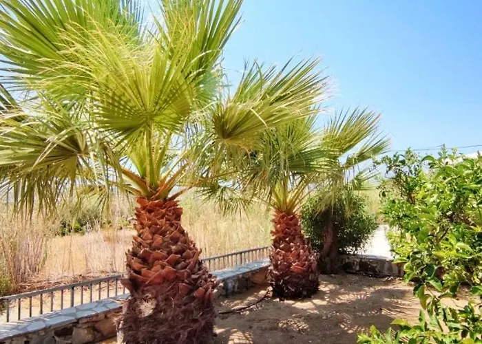 Naxian Bliss Apartman Angídia